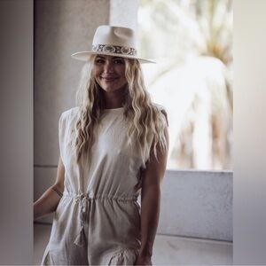 Lack of Color in Ivory The Beverly Australian Wool Hat Size Medium New Sz Med